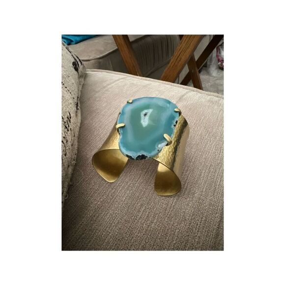 Hand Crafted using Brass and Agate | Cuff Bracelet - Picture 8 of 11